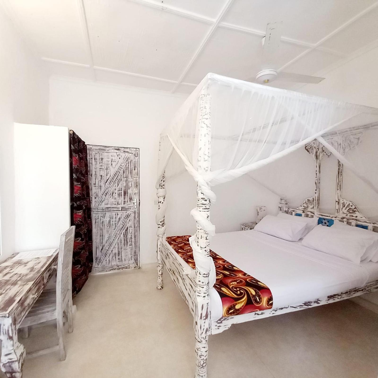 Lalasalama B&B Watamu Exteriör bild