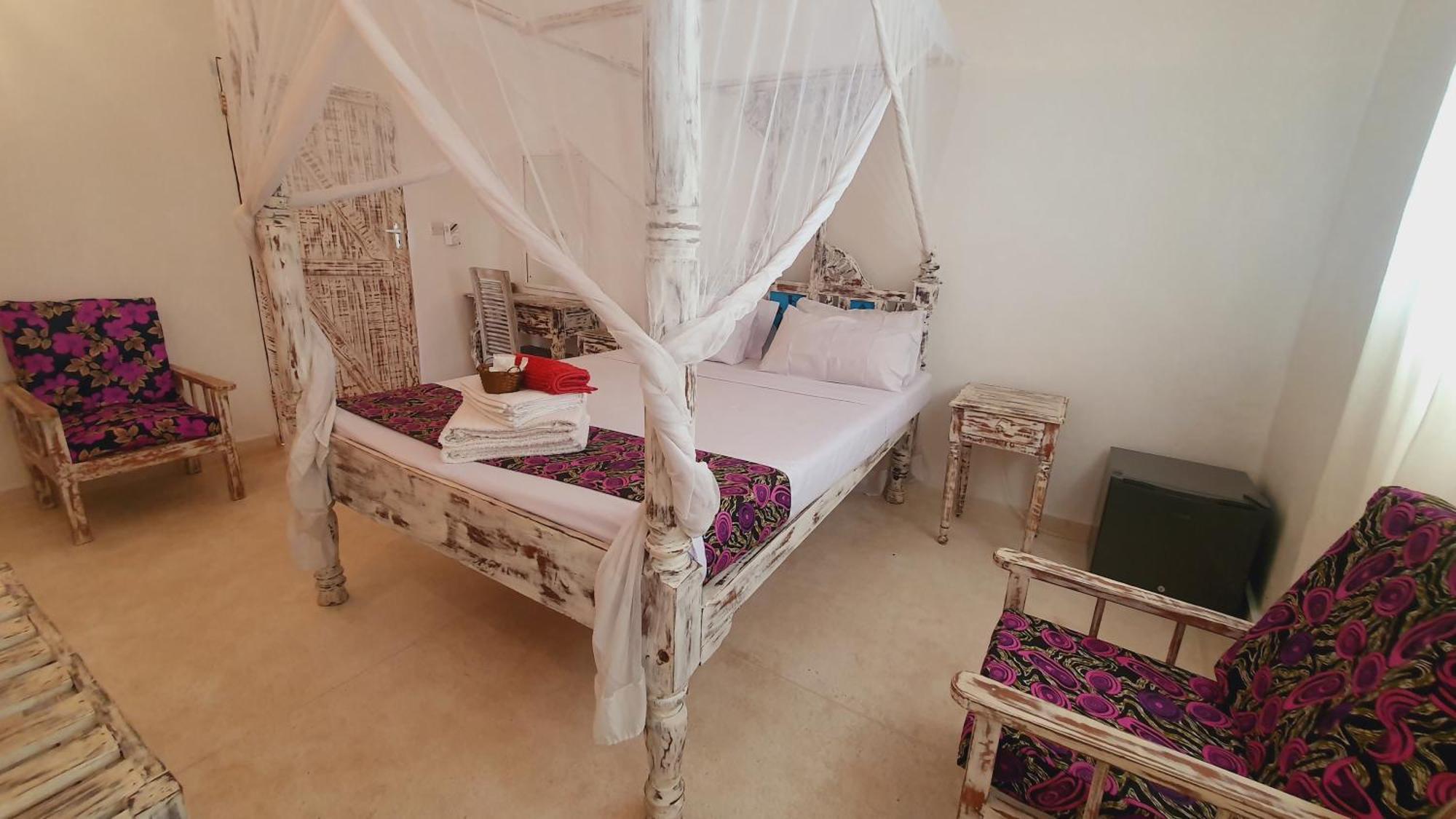 Lalasalama B&B Watamu Exteriör bild
